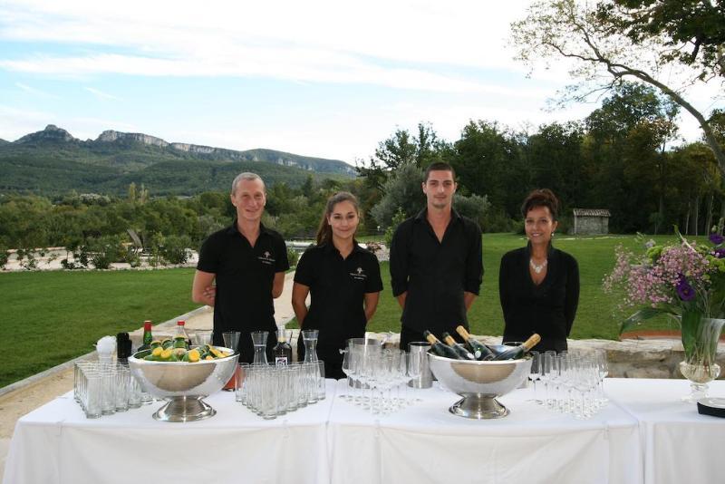 Chateau Les Oliviers De Salettes Charols 外观 照片