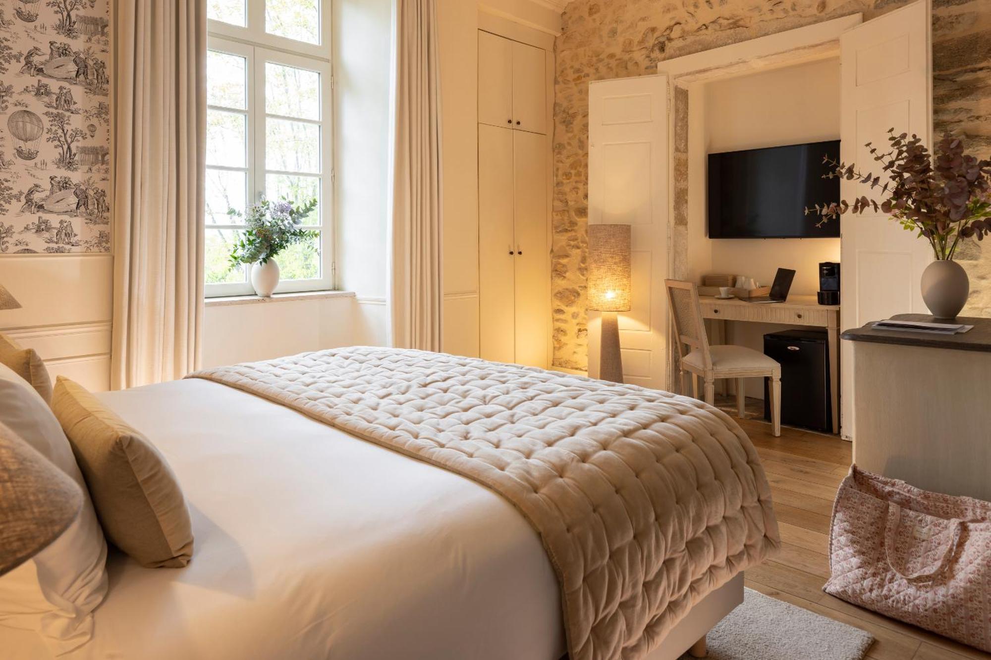 Chateau Les Oliviers De Salettes Charols 外观 照片