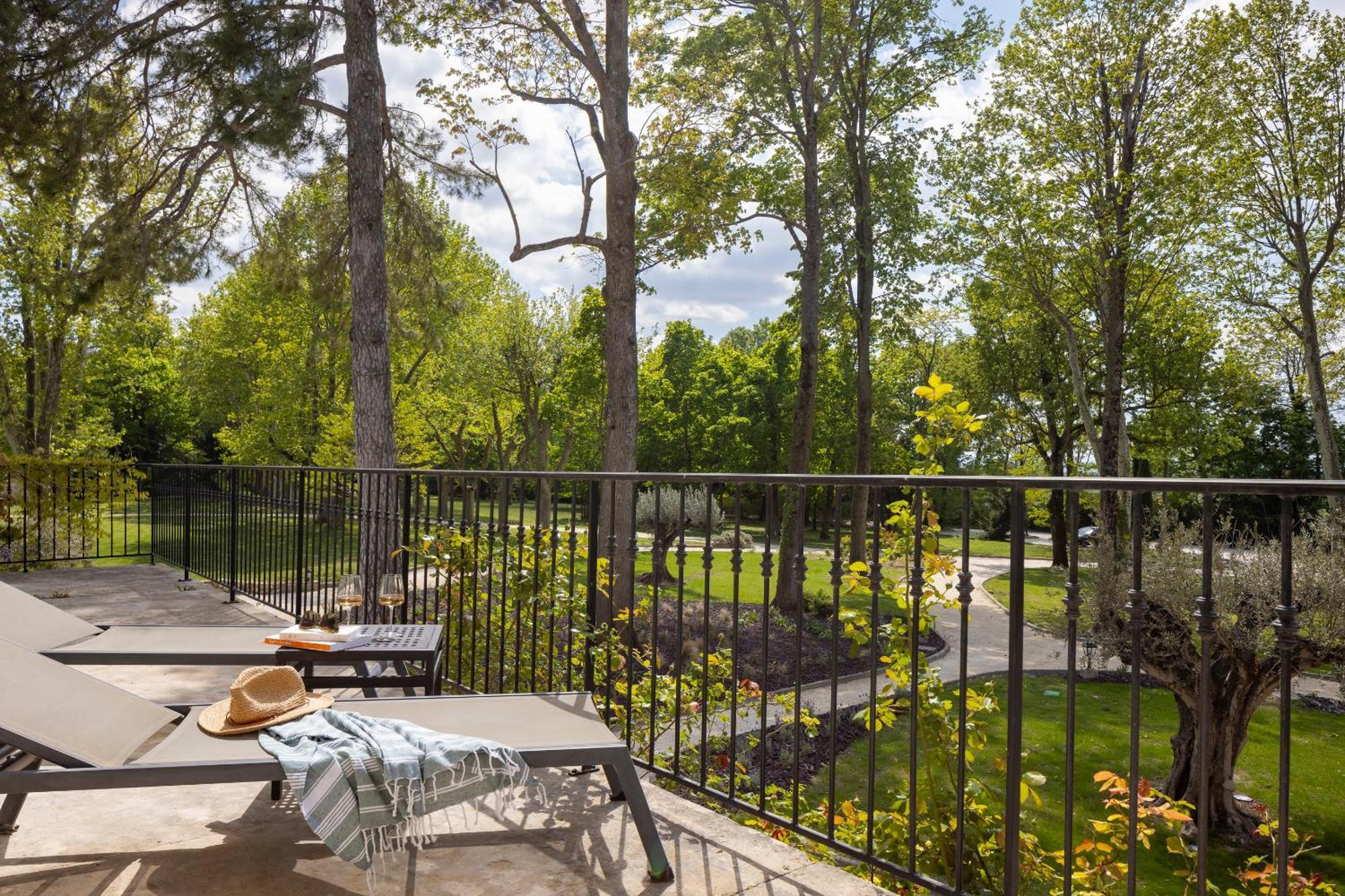 Chateau Les Oliviers De Salettes Charols 外观 照片