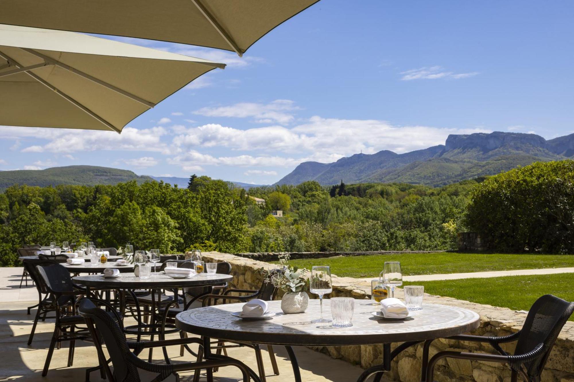 Chateau Les Oliviers De Salettes Charols 外观 照片