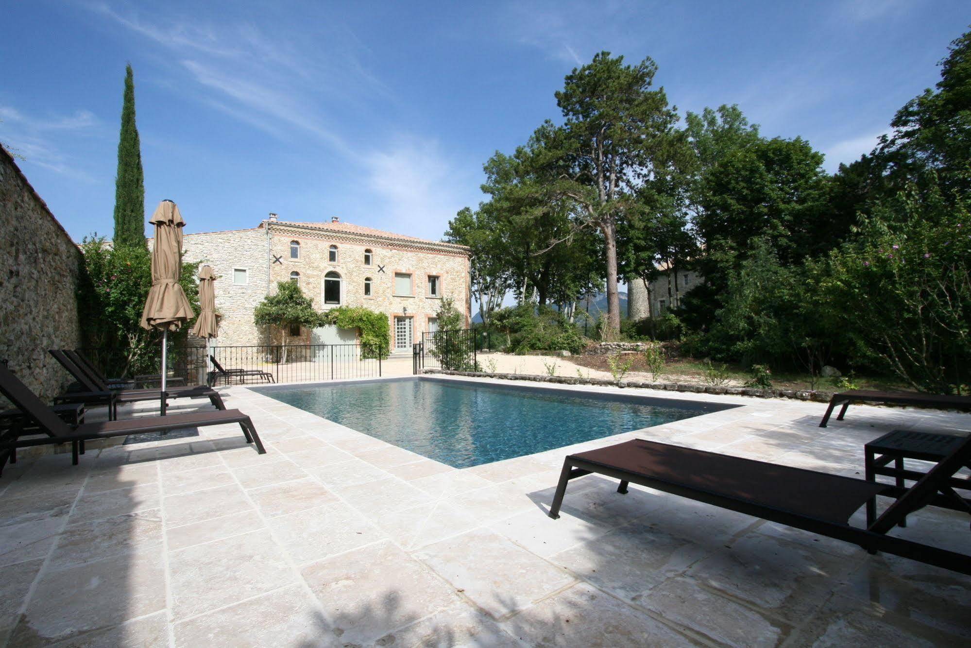 Chateau Les Oliviers De Salettes Charols 外观 照片